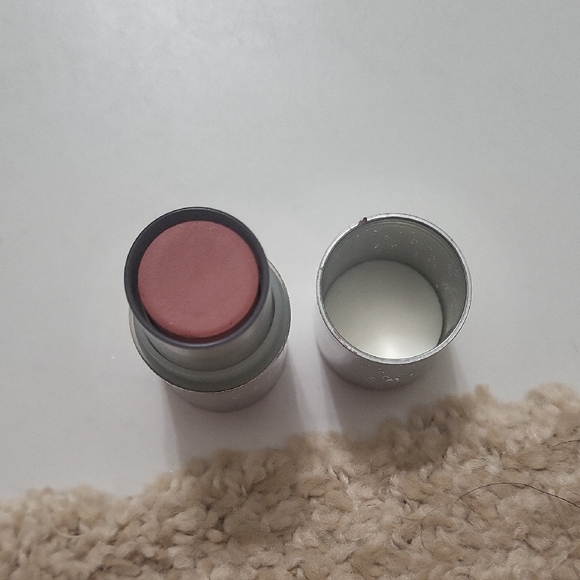 Clinique  Blush Stick - Picture 3 of 3